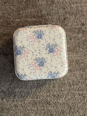 Floral Blue Rose Travel Jewelry Case with Pink Bows